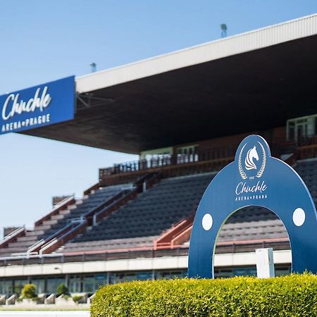 B&B Chuchle Arena Praha Esterno foto
