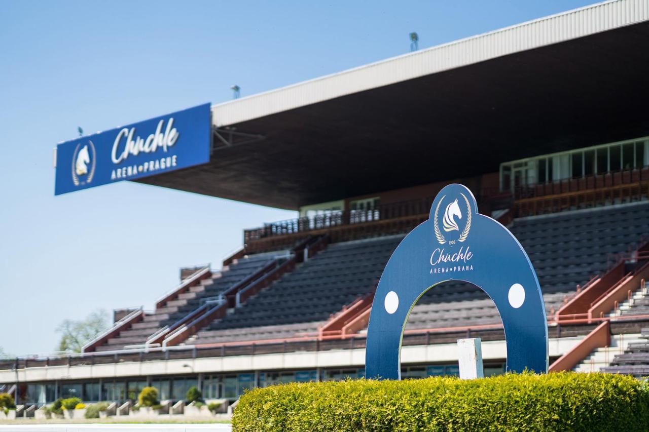 B&B Chuchle Arena Praha Esterno foto